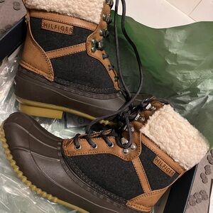 Tommy Hilfiger Women's Rainah Boot